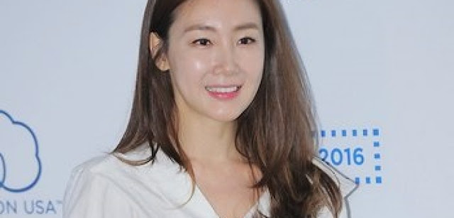 Woman With A Suitcase Complete Choi Ji Wo Merasa Kehilangan Woman_With_A_Suitcase_Complete_Choi_Ji_Wo_Merasa_Kehilangan