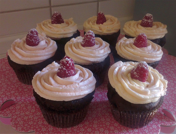 Schokoladen-Himbeer-Cupcakes