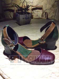 Kursus membuat sepatu kulit SBU Kursus membuat sepatu kulit SBU