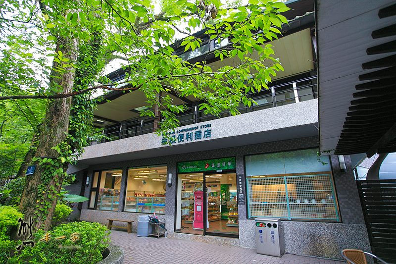 椰林大道-親子樂園-圓形劇場 烤肉區|林再來薩克斯風表演