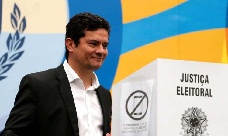 Moro diz que irá ‘refletir’ sobre convite de Bolsonaro para ministério