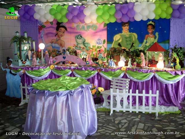 Decoração mesa luxo de tecido tema A Princesa e o Sapo - Festa feminina Decoração mesa luxo de tecido tema A Princesa e o Sapo - Festa feminina