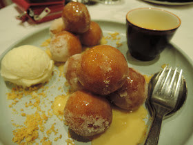 donuts with custard
