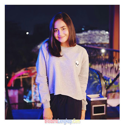 Foto Syifa Hadju Foto Syifa Hadju foto terbaru