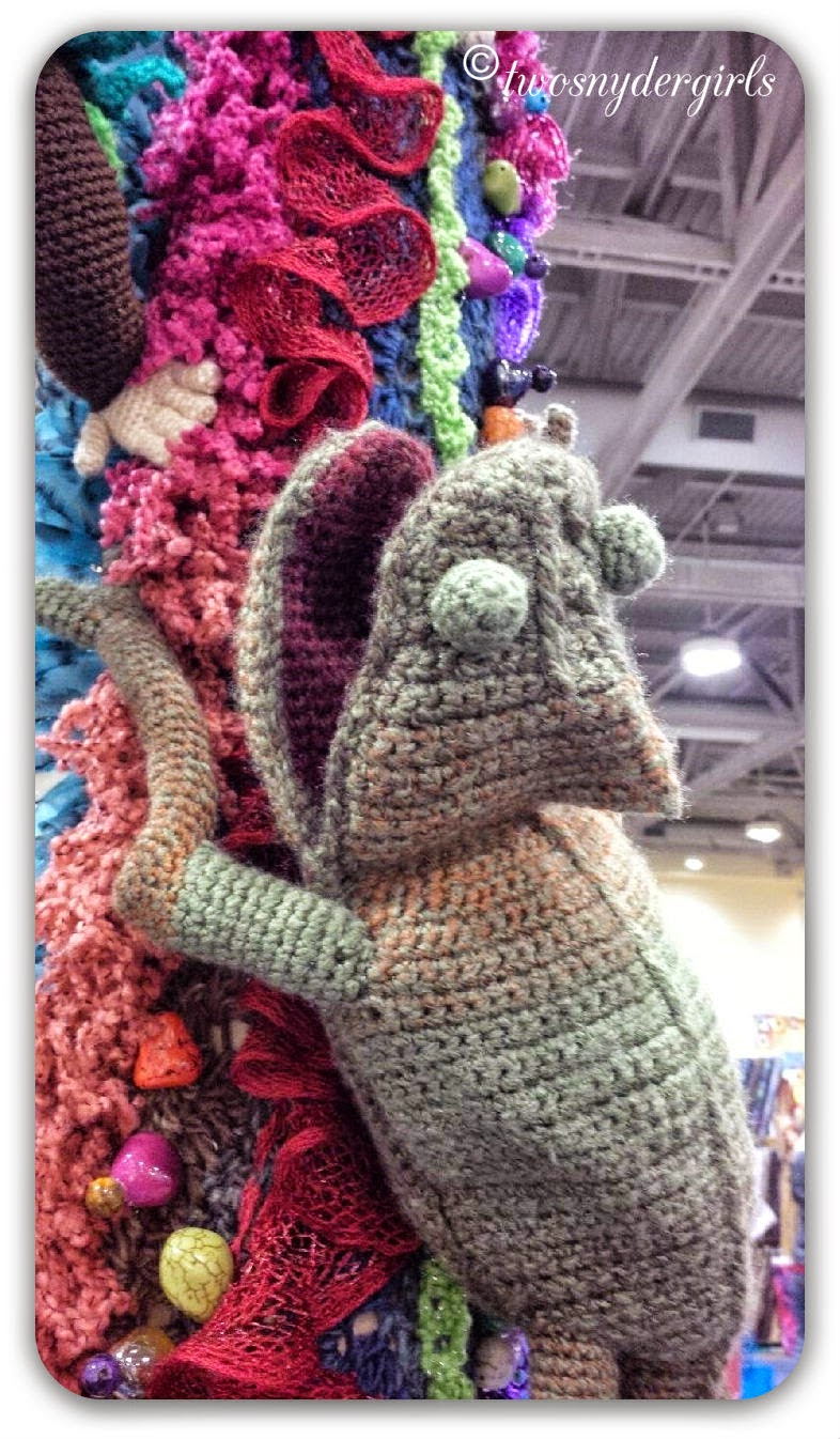 Crochet bombing