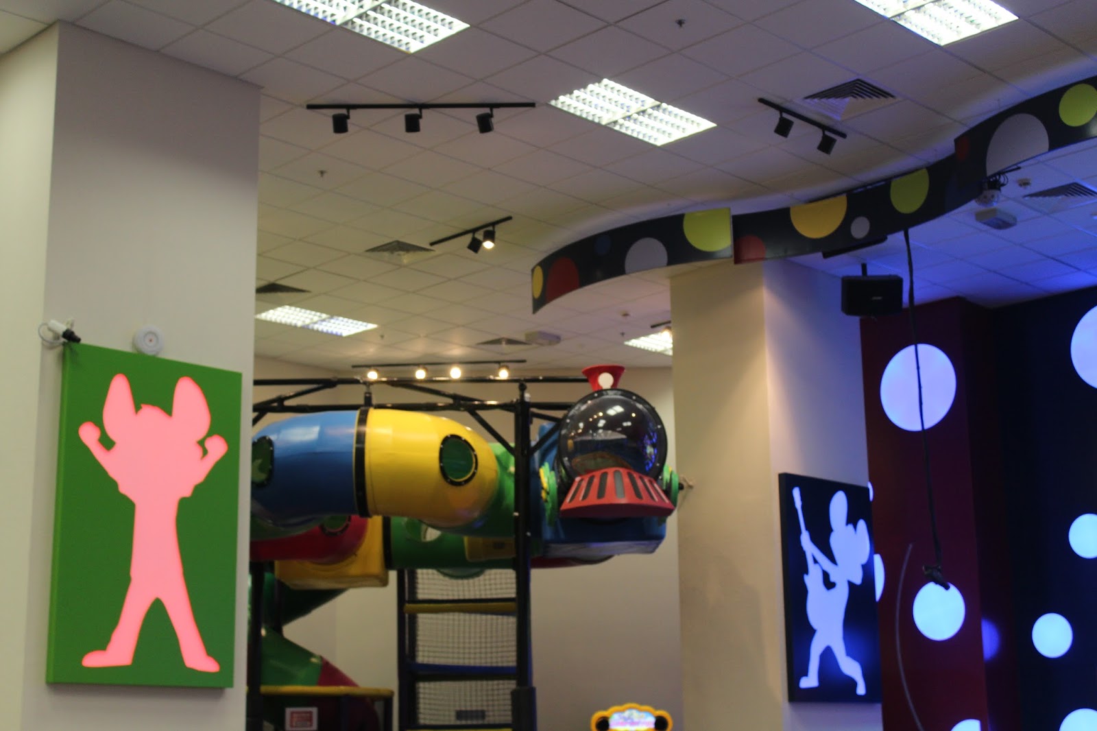 Lakbay Sabay Chuck E.Cheese's, Dubai Outlet Mall, Dubai,UAE