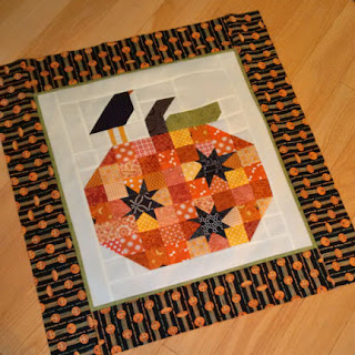 pumpkin table topper: QuiltBee