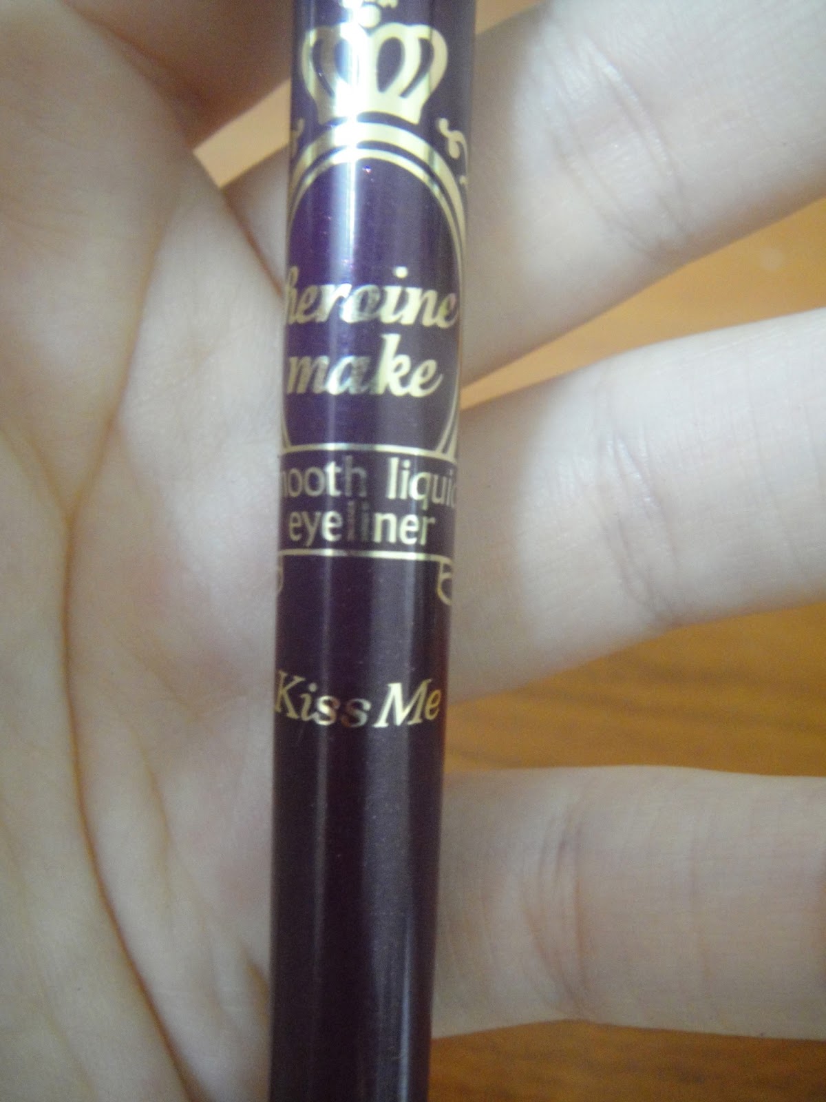 ItsMegaShow Kiss Me Heroine Make Smooth Liquid Eyeliner Review