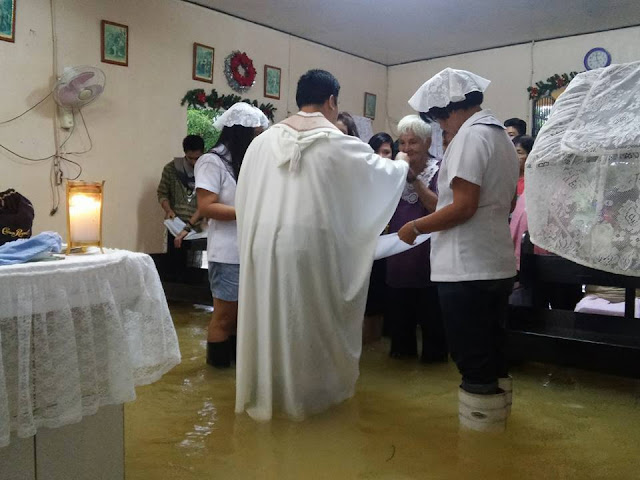 Simbang Gabi Continues In Barangay Bebe Anac In Pampanga Despite High Floods! Simbang Gabi Continues In Barangay Bebe Anac In Pampanga Despite High Floods!