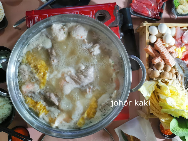 One Pot YiGuo (一锅) Singapore Style Steamboat in Heritage Hawker Centre One Pot YiGuo (一锅) Singapore Style Steamboat in Heritage Hawker Centre