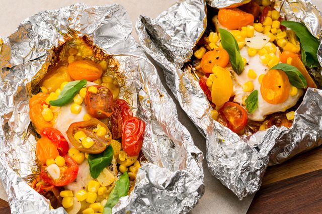 Chicken, Tomatoes, and Corn Foil Packs - food-drink-recipes.com Chicken, Tomatoes, and Corn Foil Packs - food-drink-recipes.com