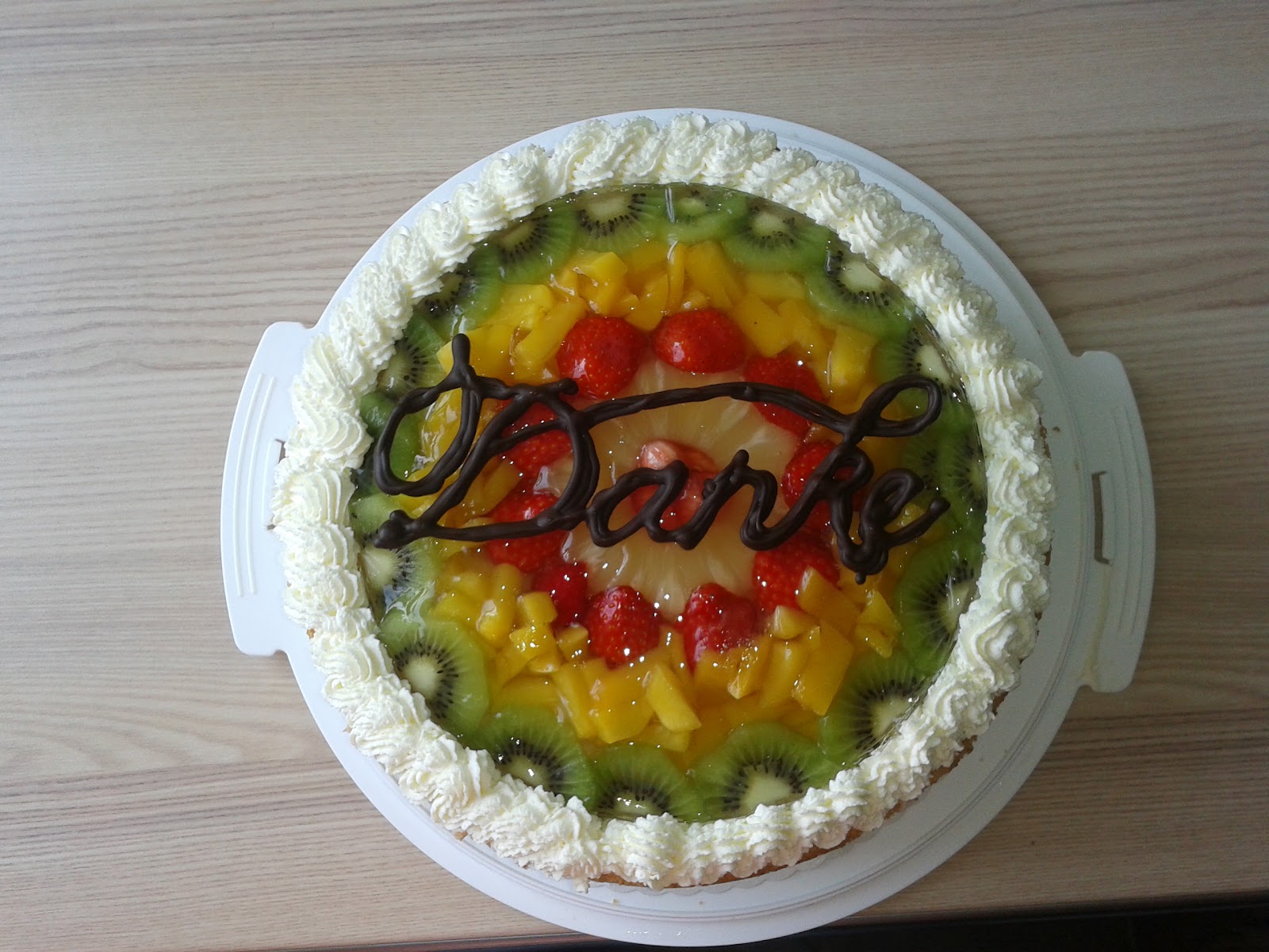 Corinas-Backstube: Joghurt Frucht Torte