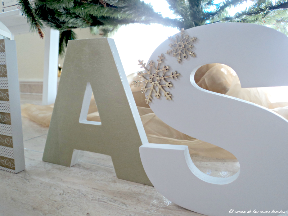 Letra Madera Decorada Con Foyos Letra Madera Decorada Con Foyos