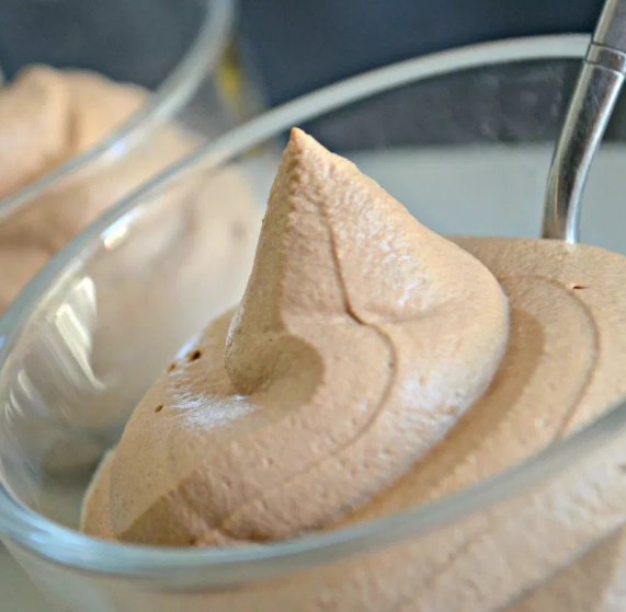 Make This Wendy’s Inspired Keto Chocolate Frosty #ketodiet #ketogenic Make This Wendy’s Inspired Keto Chocolate Frosty #ketodiet #ketogenic