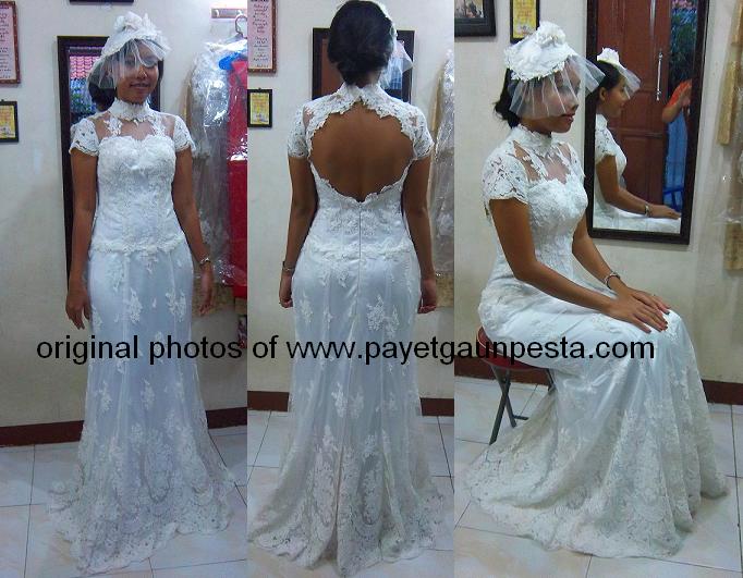 gaun pengantin kerah renda