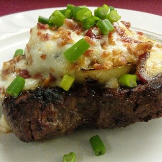 Grilled Steak with Onion and Blue Cheese