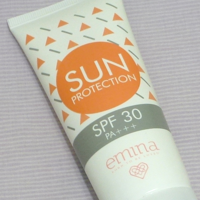FOOTNOTE Review Emina Sun Protection SPF 30 + PA+++