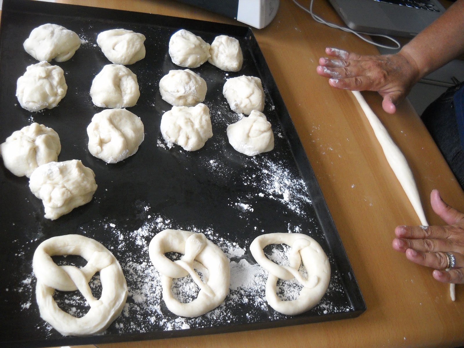 THERMOALDENTE PRETZEL DE CANELA THERMOMIX