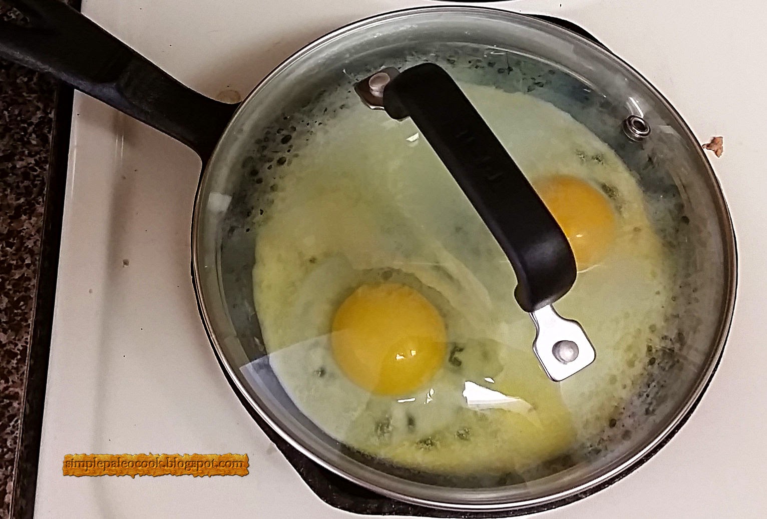 Simple Paleo Cook Sunnyside Up Eggs and Pork Sausage