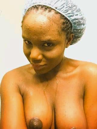 Nigerian Porn Queen - Nigerian Porn Queen Fans go mad as Maheeda flaunts boobs and ...