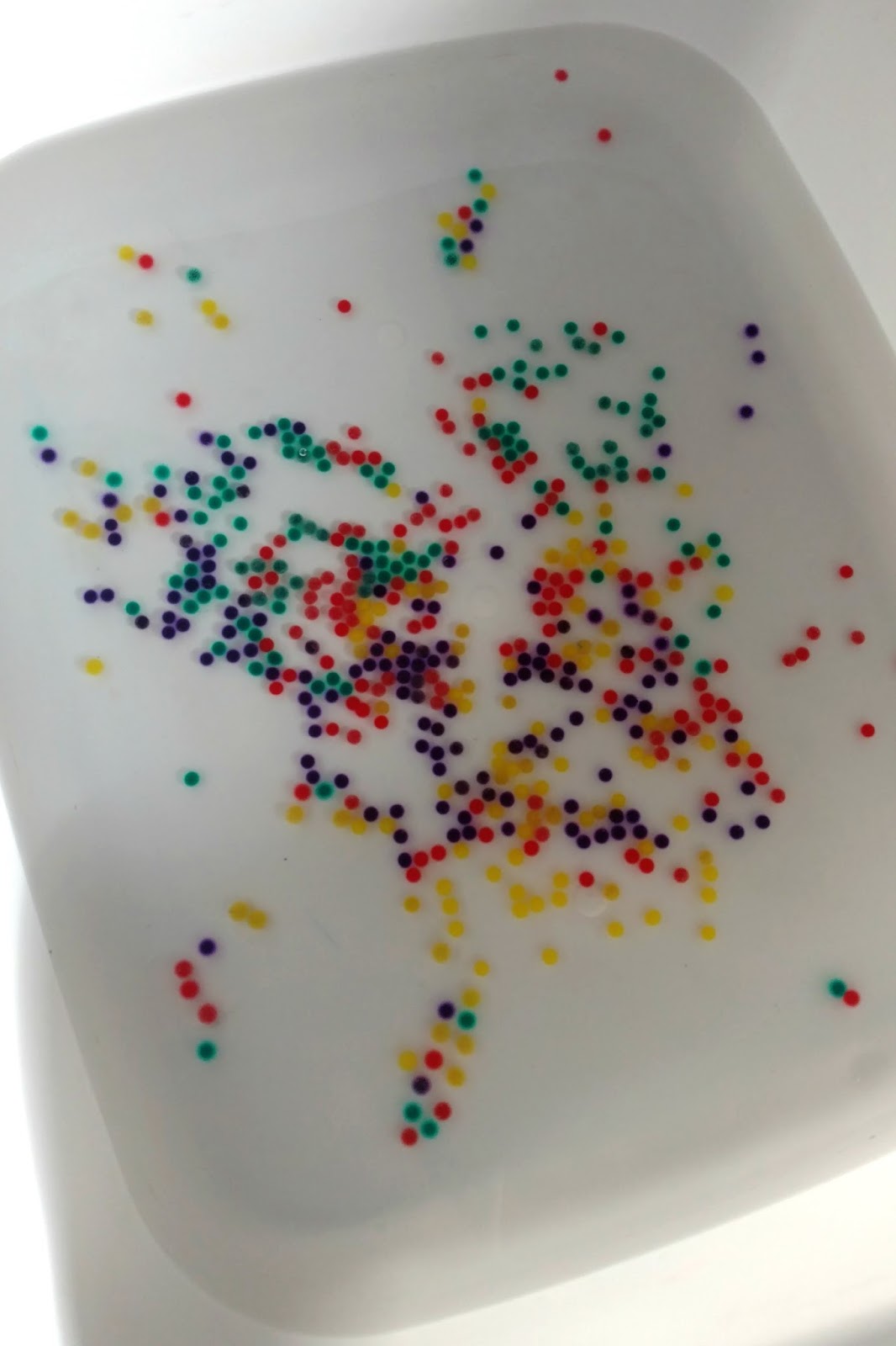 Mommy Style Monday Water Beads Sunshine and Munchkins