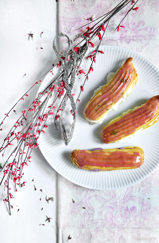 Luftig, locker & leicht: Eclairs mit fruchtiger Cremefüllung
