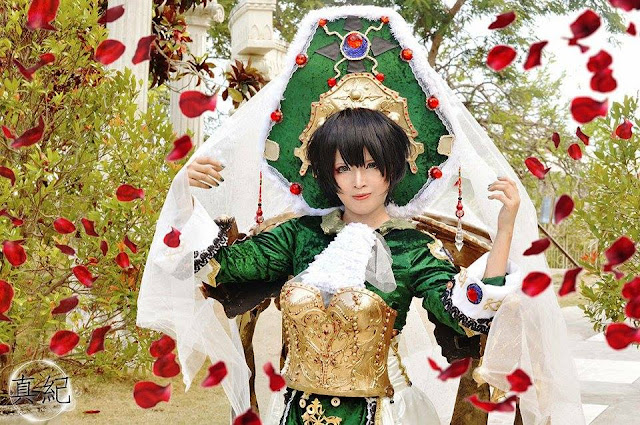 Cosplay Spotlight: Young Crusnik - www.thecollegecandy.com Cosplay Spotlight: Young Crusnik - www.thecollegecandy.com