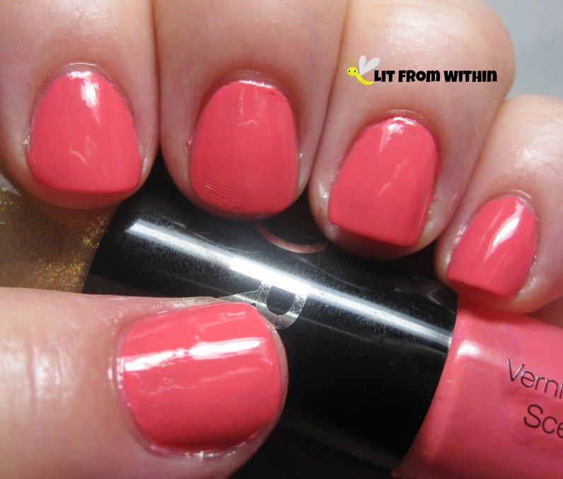 I start this 'summer' mani with a very summery neon coral - the coral side of the Sephora duo Grapefruit