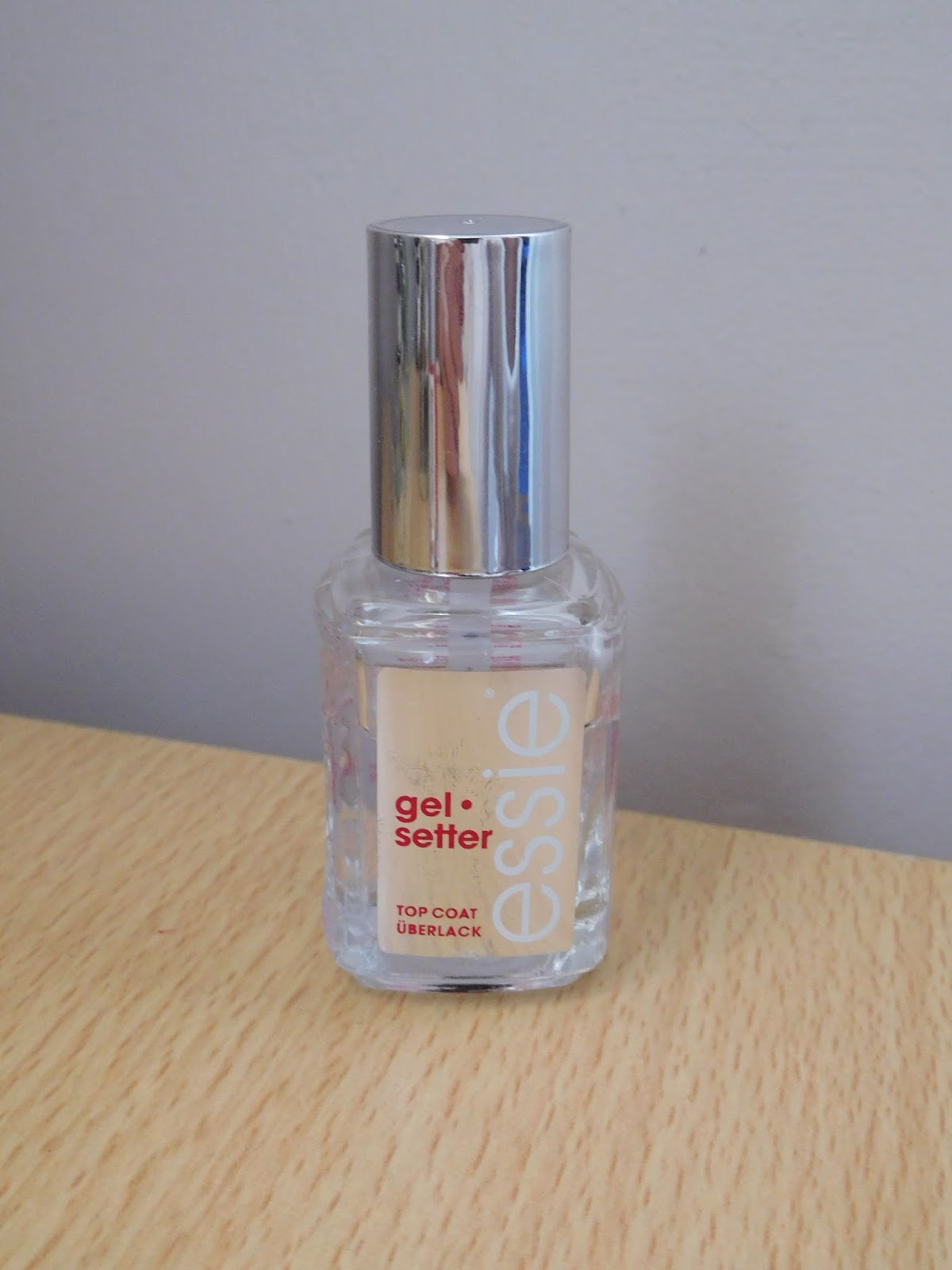 Nails Inc Kensington Caviar Base Coat And Essie Gel Setter Top Coat Review