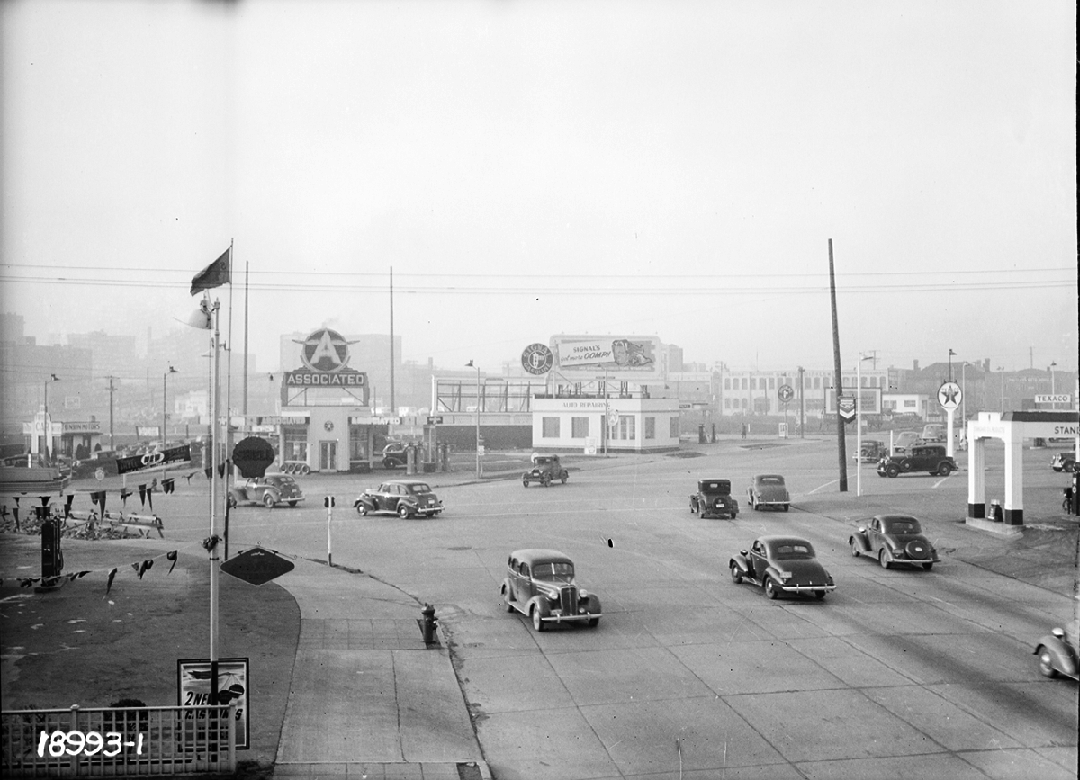Historical Photos Capture The Street Scenes Of Seattle From Between The 