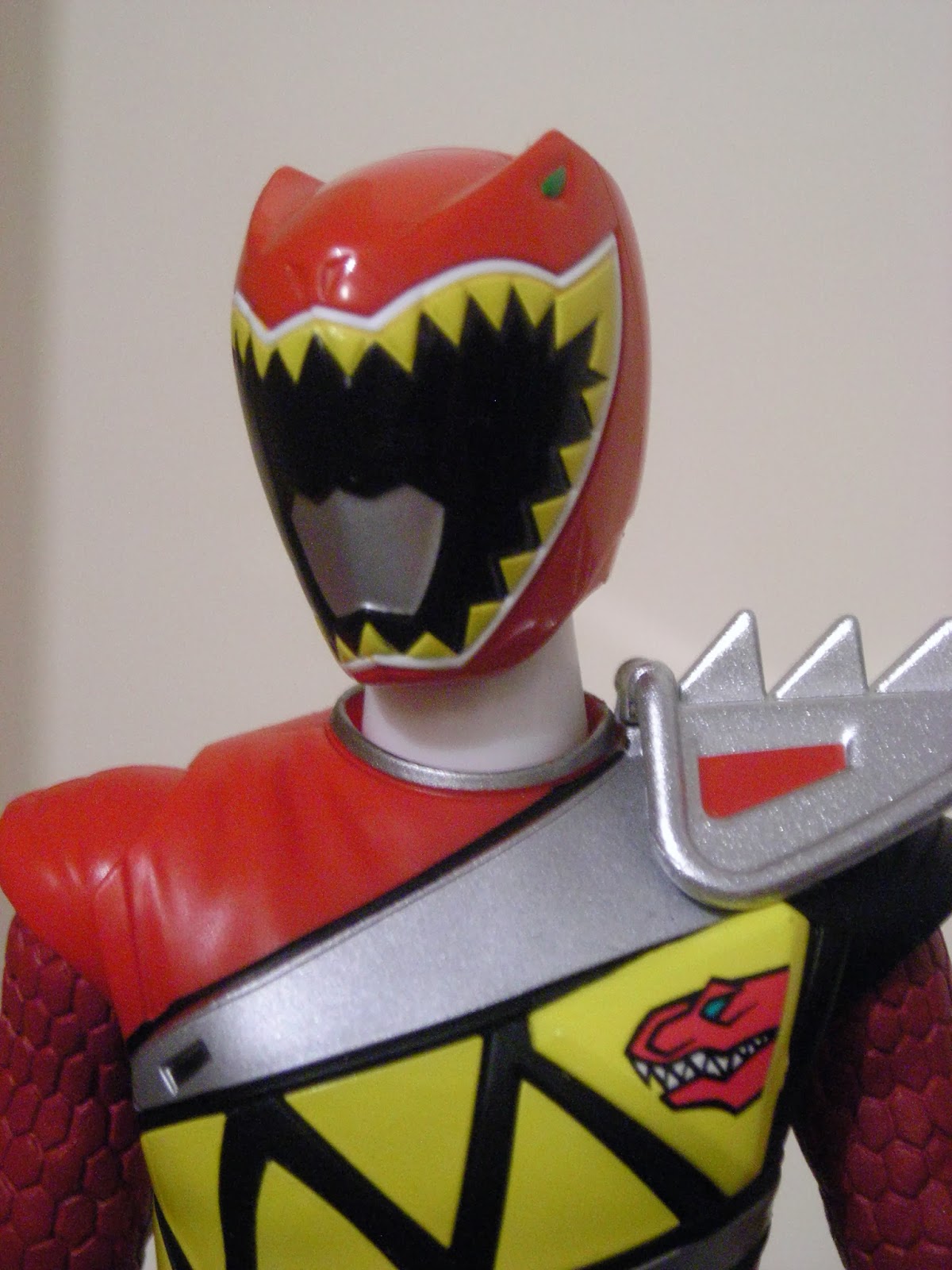 My Shiny Toy Robots: Toybox REVIEW: S.H. Figuarts Kyoryu Red