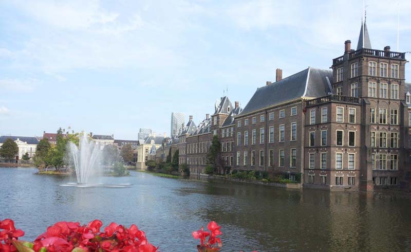 Exploring the Netherlands on Two Feet