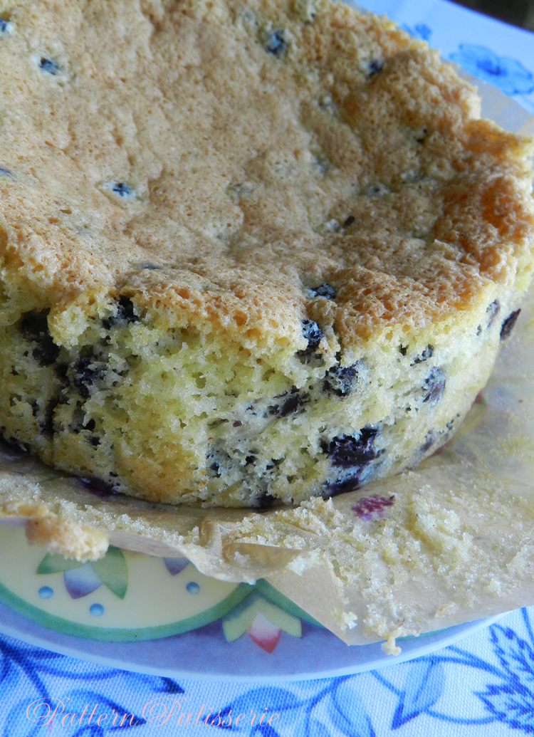 patternpatisserie: A simply elegant Wild Maine Blueberry Spongecake ...