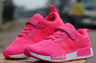 Sepatu Sekolah Smp Jaman Sekarang Inilah 11 Sepatu Keren Untuk Sekolah Paling Cocok Untuk Wanita