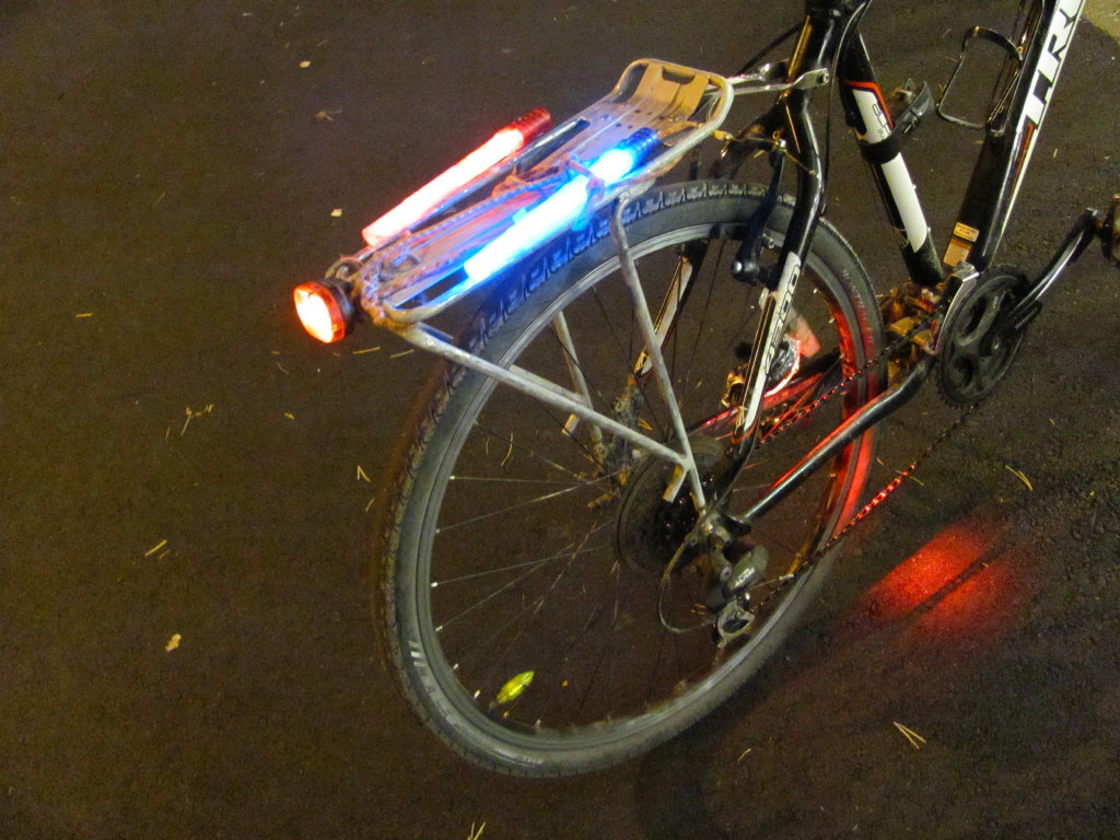 Editorials from Theslowlane Some pictures of December 2 lighted bike