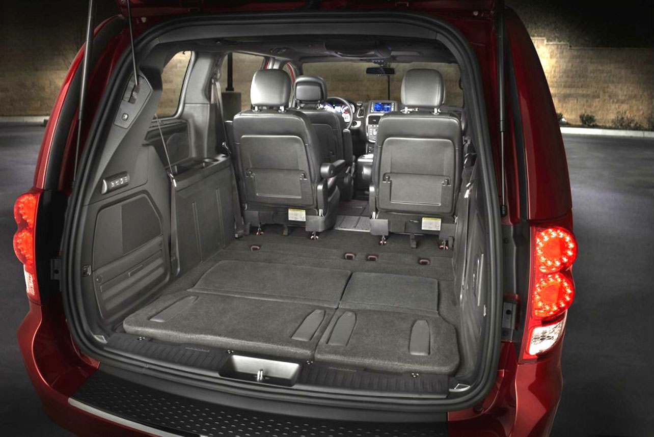 ADN Automotriz: FCA presenta; Dodge Caravan 2017 ¡Líder por Naturaleza!