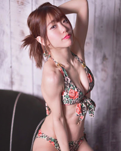 Mizuho Shiraishi – Most Cute Japanese Bikini Model Instagram