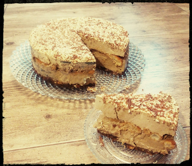 Cappuccino kawowe bez pieczenia ciasto cappuccino na zimno kawowe cappuccino na ciasteczkowym spodzie ciasto kawowe bez pieczenia ciasto z budyniem ciasto z pianka ciasto na biszkoptach