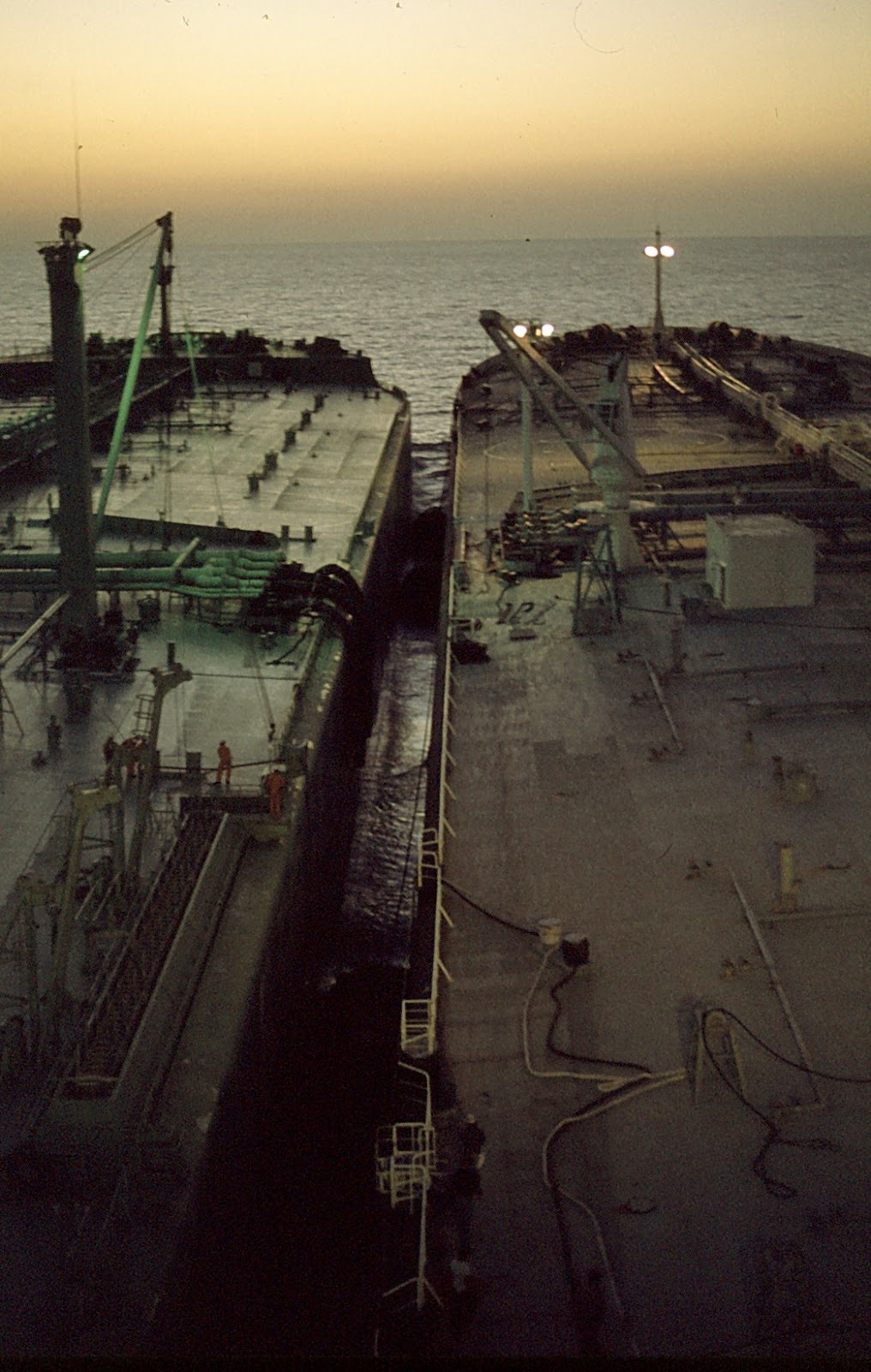 'ZIEN EN WETEN': LEPTON S.S. SHELL TANKERS B.V. (DEEL 1/3a)