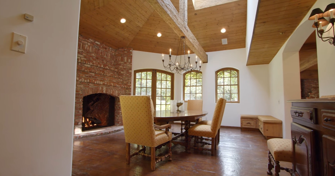 33 Interior Design Photos vs. 9989 Liebe Dr, Beverly Hills, CA Luxury Home Tour