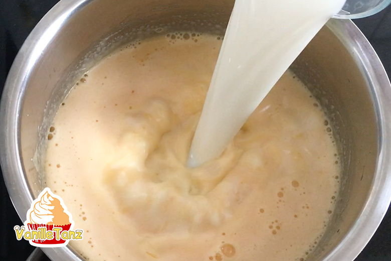 Schokoladen-Biskuitrolle mit Quark-Orangen-Creme - VanilleTanz