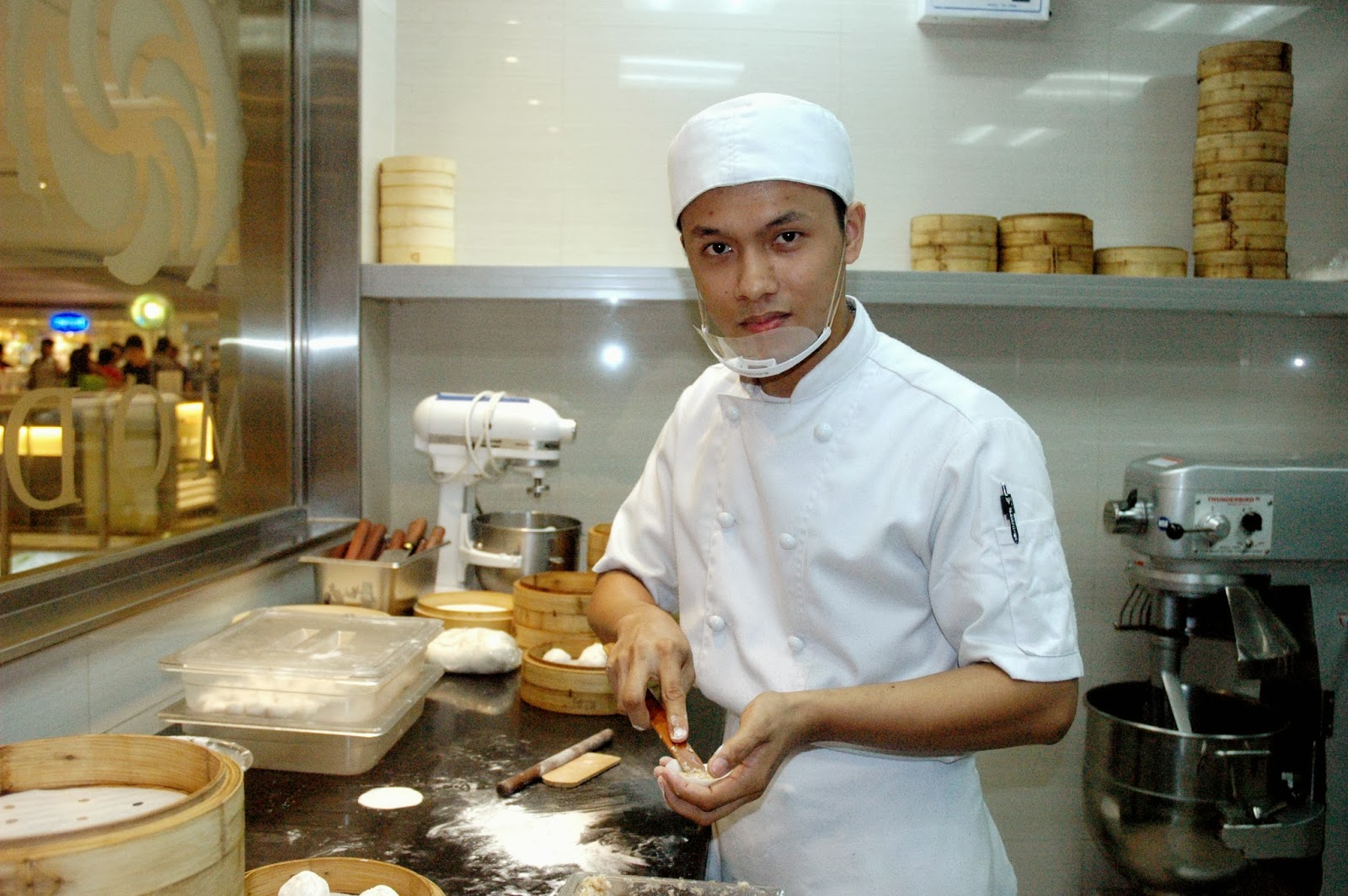 DUDE FOR FOOD A Taste of the Metro's Number One Xiao Long Bao at