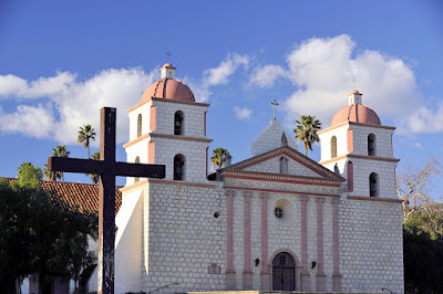 Old Mission, Santa Bárbara, California. (Jay Sinclair)