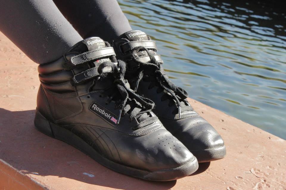 reebok bota negra