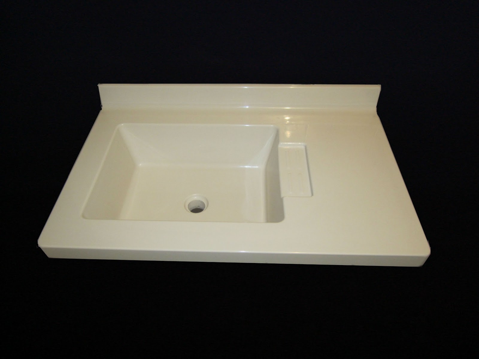 muebles para baño y cocina en policuarzo y fibra de vidrio