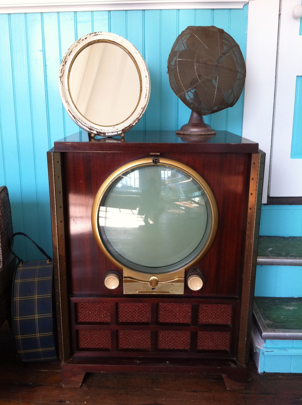 Lost & Found Marblehead, MA 1949 Zenith TV. Needs Love, But Is Cool