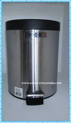 Lixeira de aço inox com pedal da Casa + Prat-K Lixeira com pedal