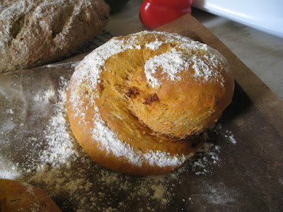 tomato and chorizo bread