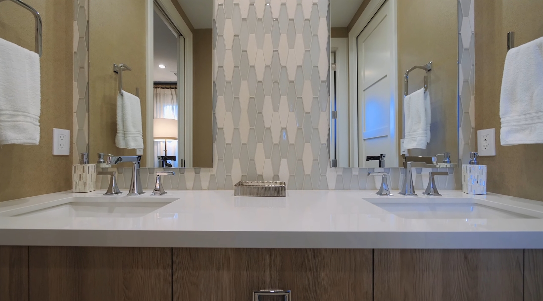 44 Photos vs. 919 S Southlake Dr, Hollywood, FL Luxury Home Interior Design Tour