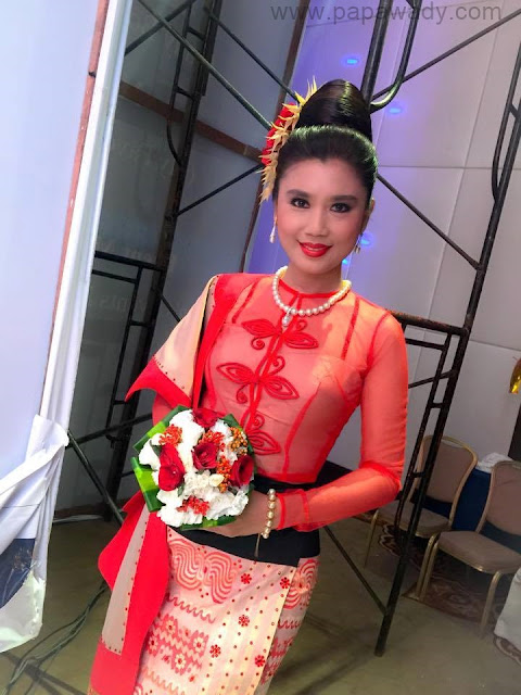Fashion Show: Khine Thin Kyi Cat Walks For Nan Myo Thu Silk Shop Fashion Show